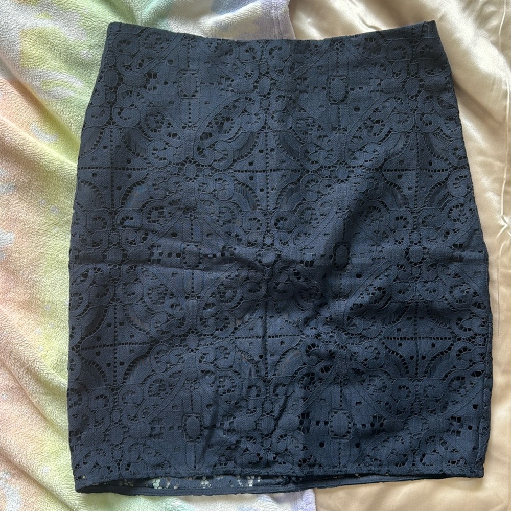 Banana Republic lace skirt